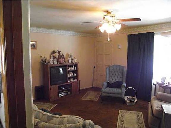 5th image of 205 Turner Ave