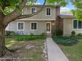 2030 Blue Lac Dr, Haslett, MI 48840