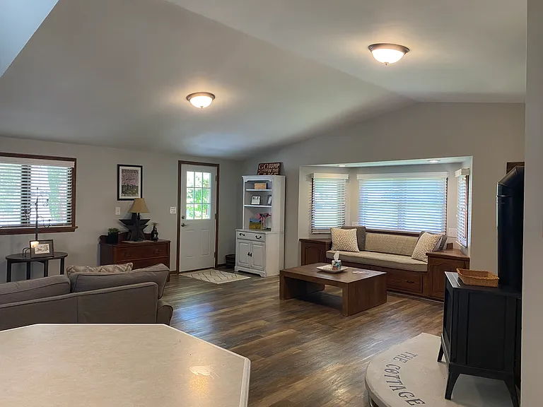 710 Pine St — Photo 7