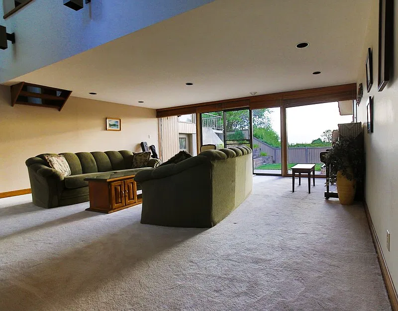 Oak Hills Furnished Family Home — Photo 4