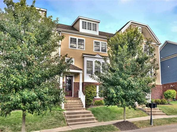 290 Venango Trl, Mars, PA 16046