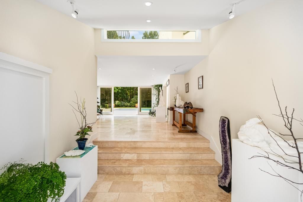  Foyer into Living Room
