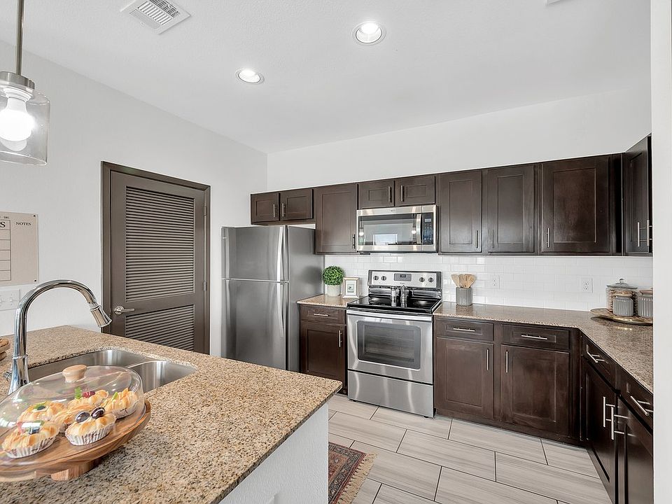 Townhomes at Lake Park general photo