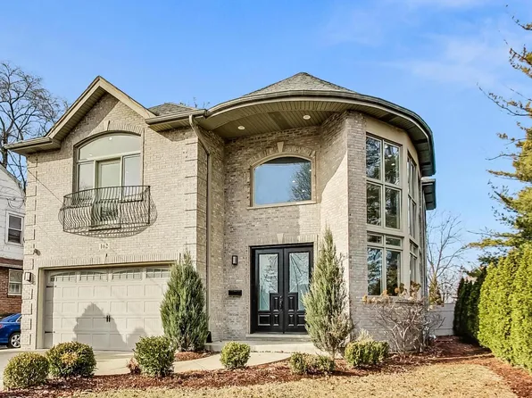 162 Melrose Ave, Elmhurst, IL 60126