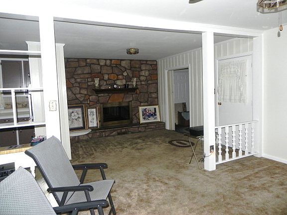4th image of 109 Woodrose Ave