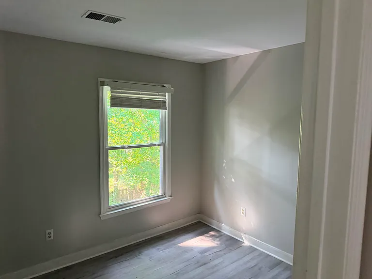 1619 Kirkgate Ln — Photo 8