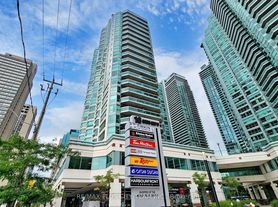 10 Queens Quay W