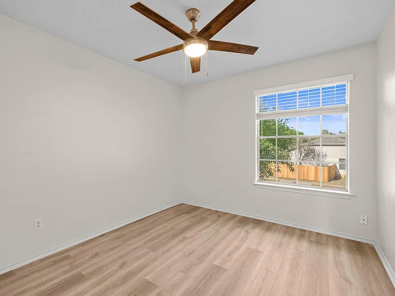 3410 Flowstone Ln — Photo 24
