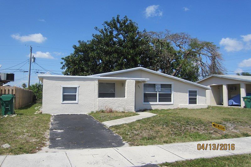 1st image of 3471 NW 17th St