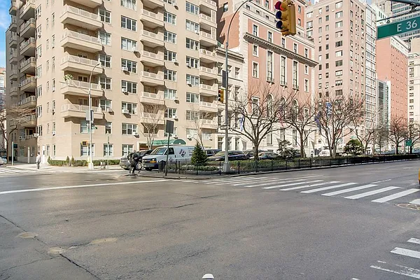 Sold by LG Fairmont Group | media 8