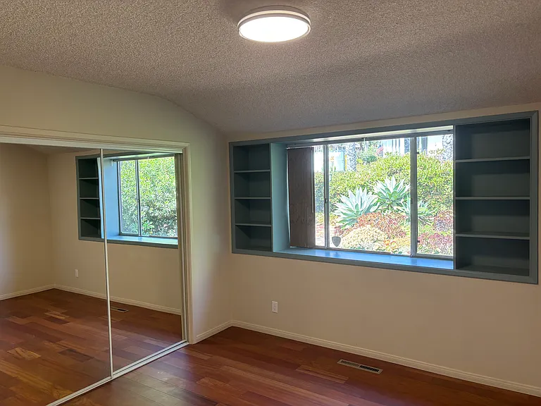 882 Cordova St — Photo 11
