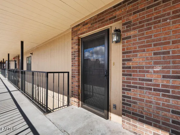 509 11th St APT 4002, Knoxville, TN 37916