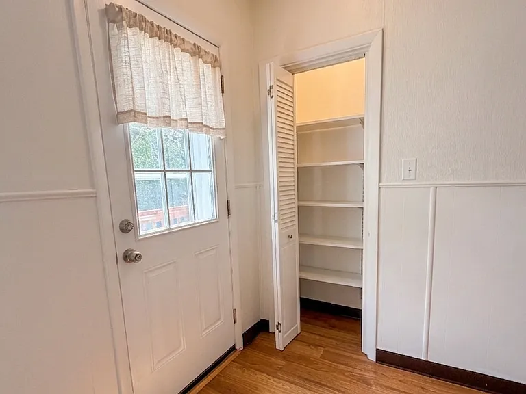 3850-3852 De Tonty St #3850A — Photo 12