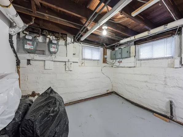 226-10 147th Avenue image 27 of 35