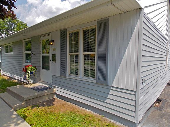 2nd image of 1094 Carolyn Ave