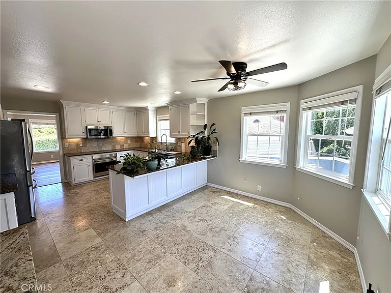 604 Village Ct — Photo 18