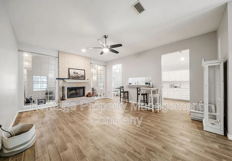 13511 Thessaly — Photo 10