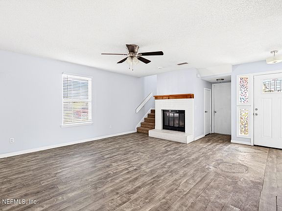 4th image of 8508 LONG MEADOW Court