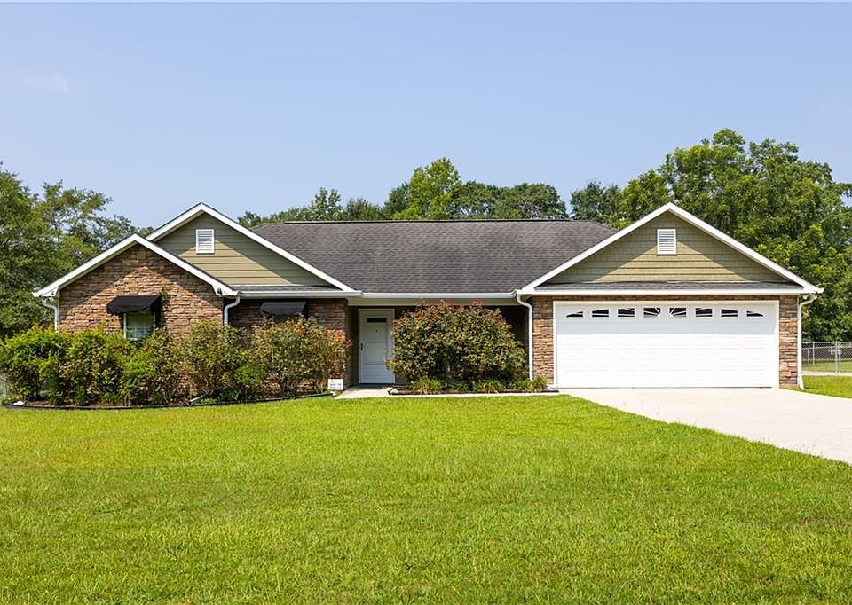 1st image of 2801A Poyner Dr #A