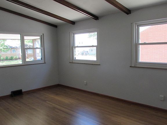 4th image of 4267 Brookgrove Dr
