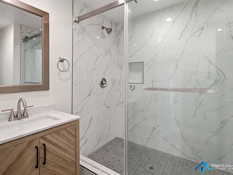 7404 Lemp Ave — Photo 9