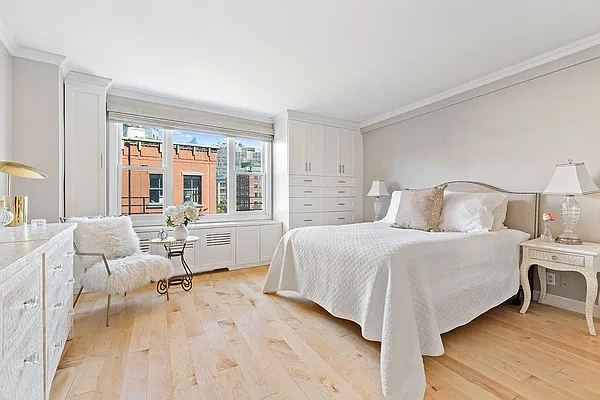 Sold by Compass | media 6