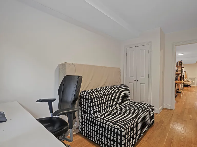 132 De Graw St #1 — Photo 10