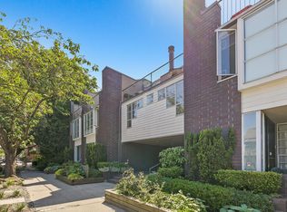 826 W 7th Ave, Vancouver, BC V5Z1C1