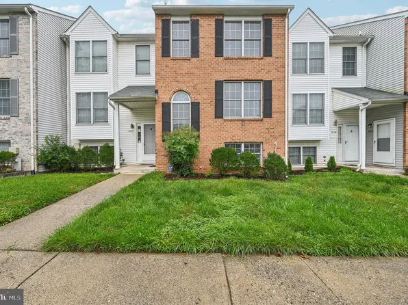 3280 W Springs Dr Unit 8, Ellicott City, MD 21043