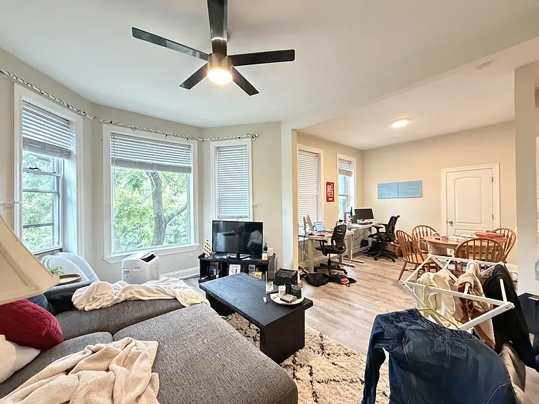854 W George St #4 — Photo 10