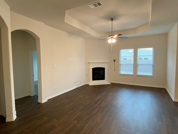 4th image of 2920 Brady Starr Dr