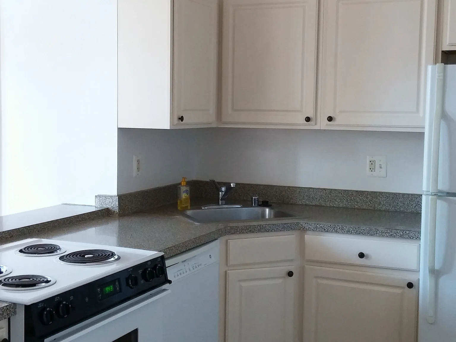1 bed, $1,484 — Photo 3