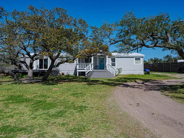 420 Adolfo Rd, Aransas Pass, TX 78336
