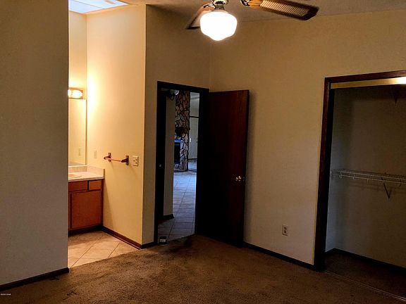 5th image of 4066 Woodridge Pl