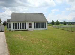 304 Meadowinds Dr, New Bern, NC 28560