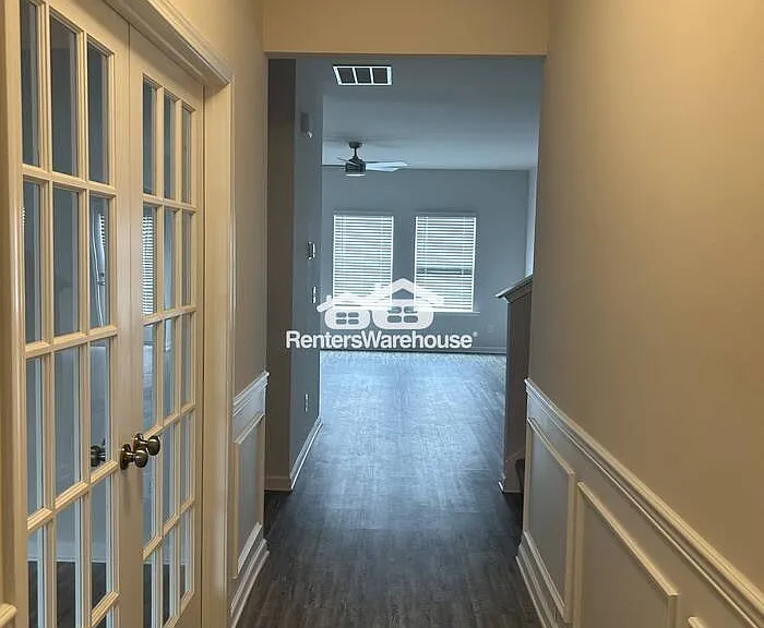 5475 Cedar Creek Dr — Photo 3
