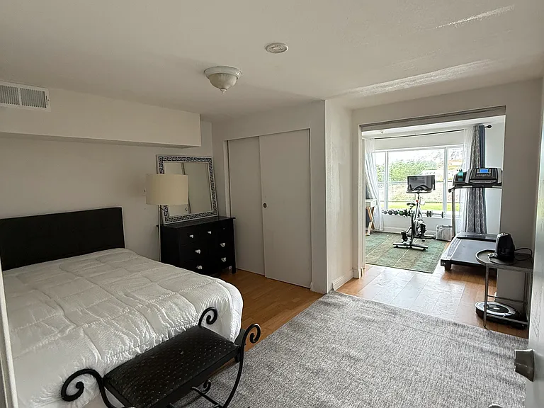 Coral Ridge Dr — Photo 13