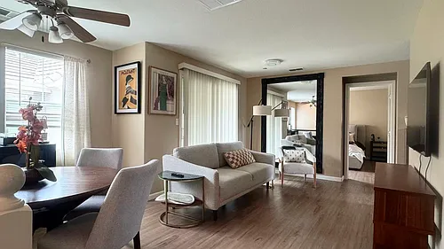 2102 Esplanade Cir Photo 1