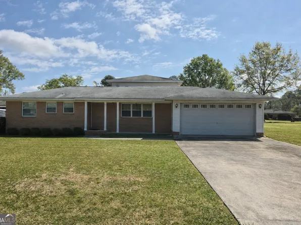 13 Marshall St, Butler, GA 31006