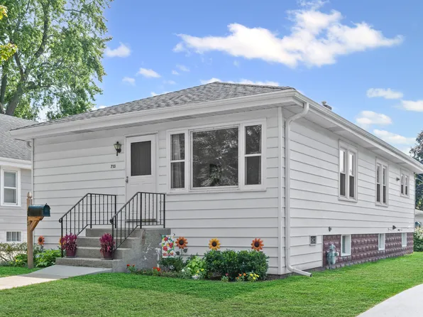 713 W Pacific Ave, Waukegan, IL 60085