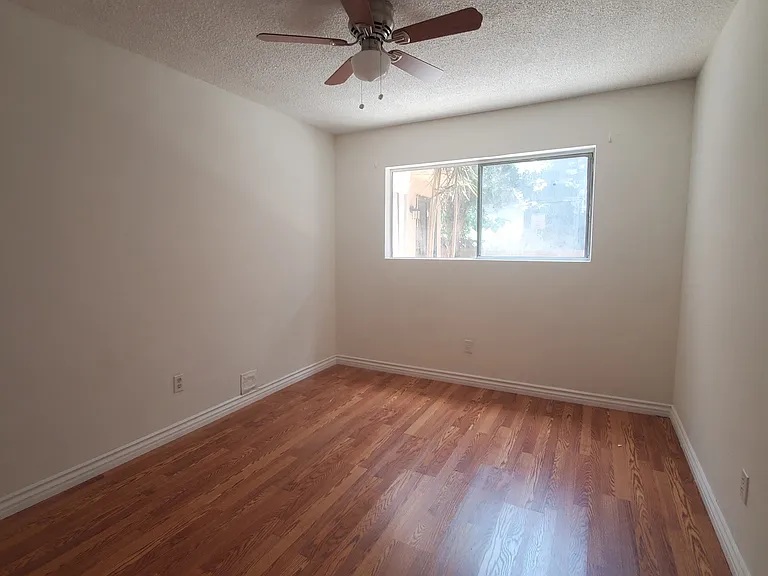 4043 Beck Ave #B — Photo 8