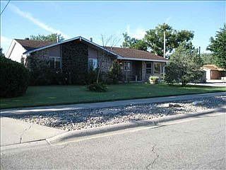 1st image of 300 Oakwood Dr