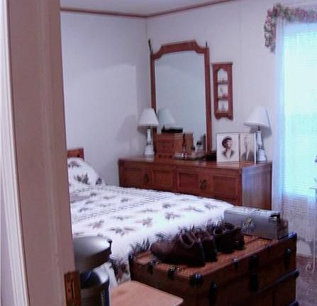3rd image of 1561 Country Manor St