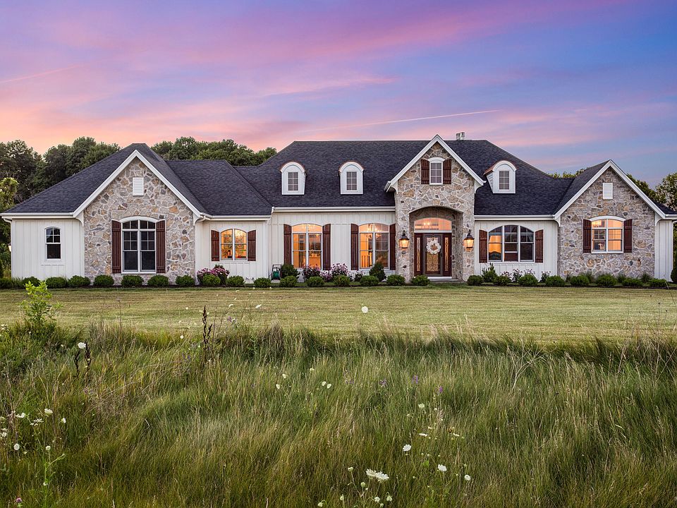 1st image of 5855 Cedar Lake Dr