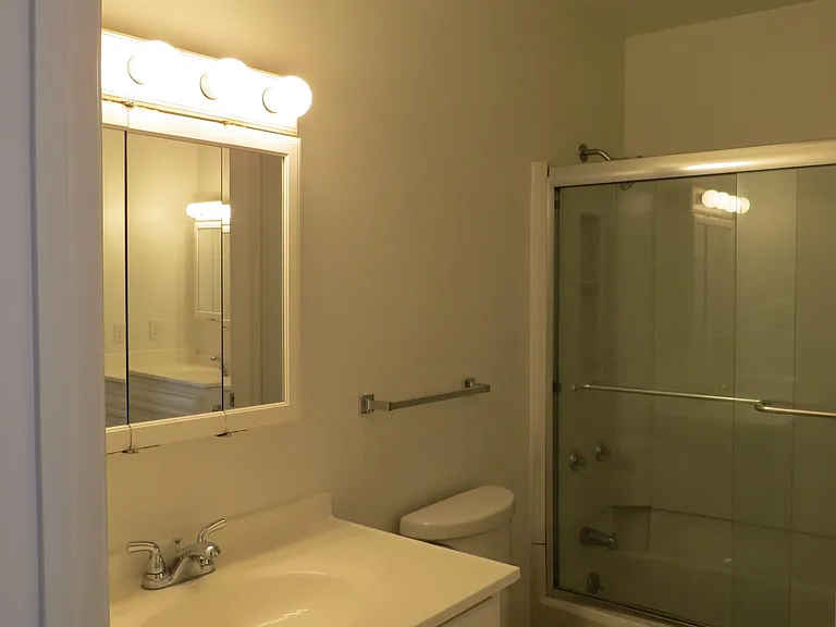 131 King Henry Way — Photo 11
