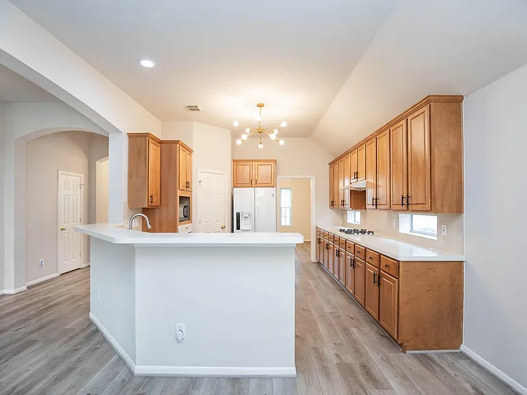 2710 Falcon Knoll Ln — Photo 8