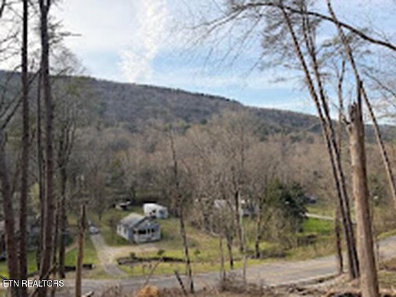 5th image of 11044 Loop Rd