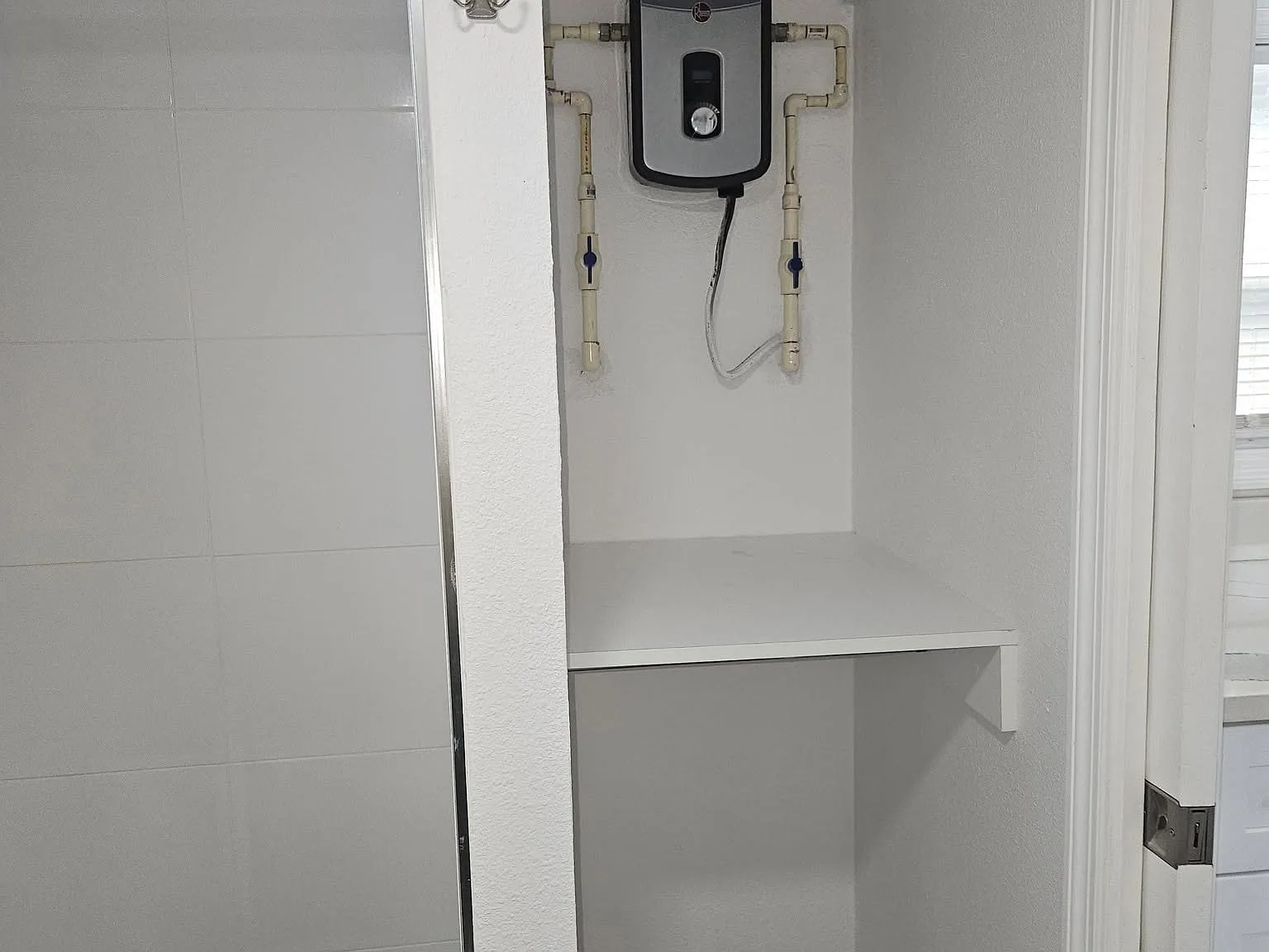 1 bed, 350 sqft, $1,100 — Photo 4
