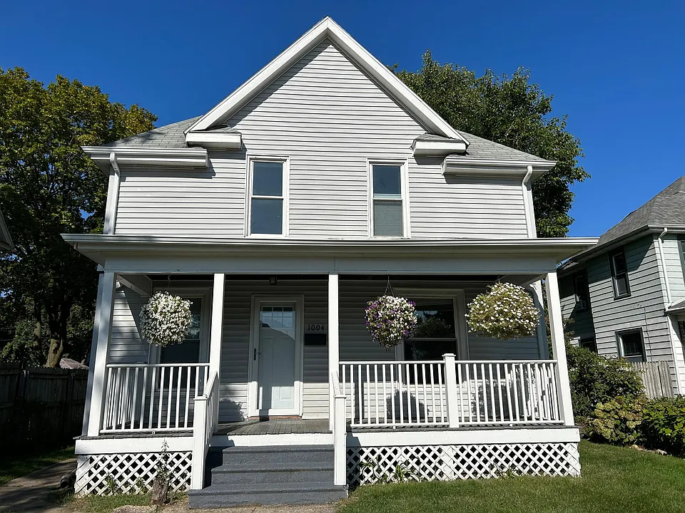1004 Woodward Ave