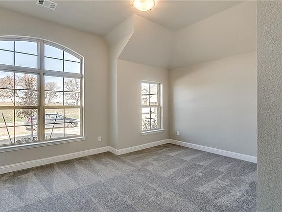 5th image of 920 Cumberland St